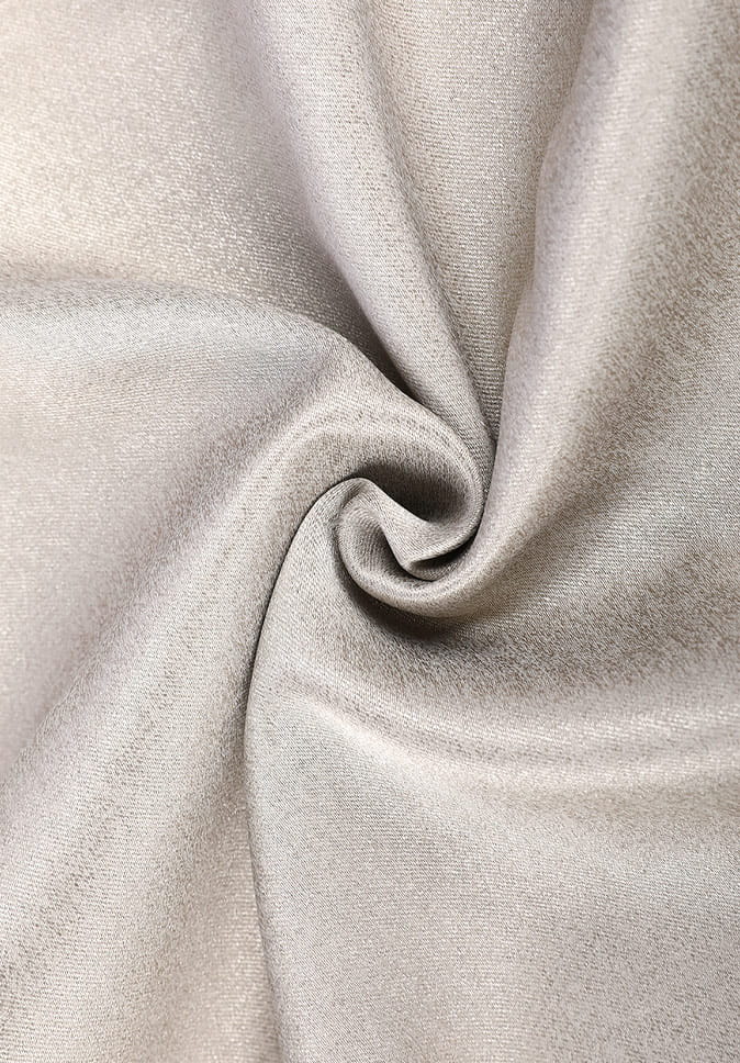 Glänzender doppelseitiger 300 cm Satin-Vorhangstoff aus reinem Polyester mit angenehmer Haptik